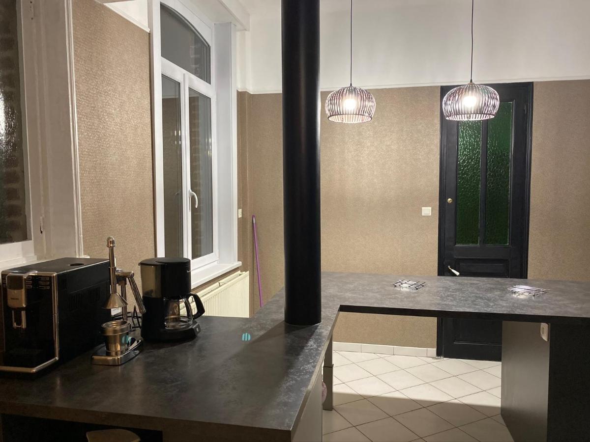 A La Villa Perroy Les Chambres Sont Spacieuses Et Les Petit-Dejeuners Offerts Dunkirk ภายนอก รูปภาพ
