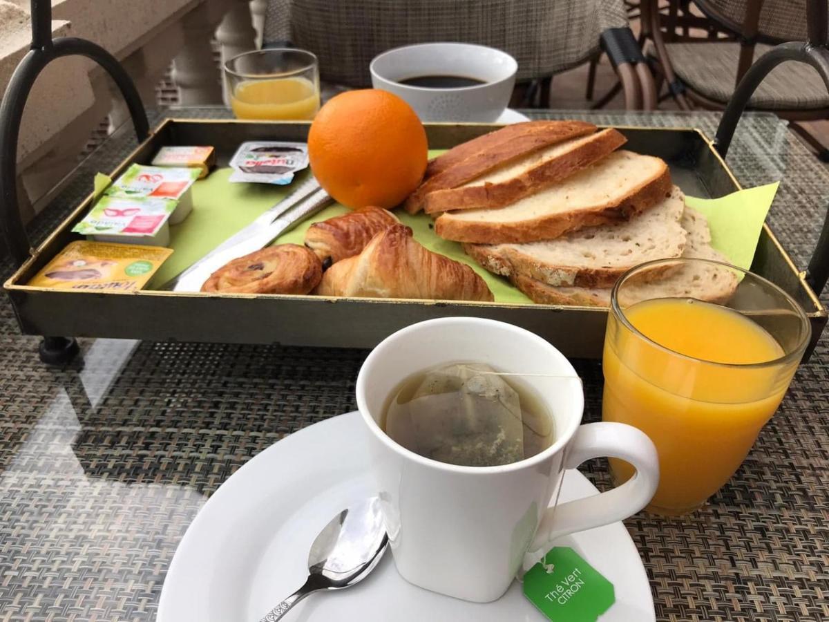 A La Villa Perroy Les Chambres Sont Spacieuses Et Les Petit-Dejeuners Offerts Dunkirk ภายนอก รูปภาพ