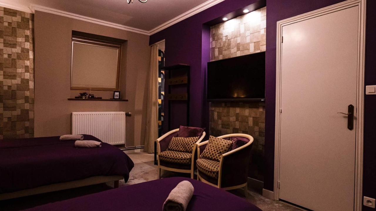 A La Villa Perroy Les Chambres Sont Spacieuses Et Les Petit-Dejeuners Offerts Dunkirk ภายนอก รูปภาพ